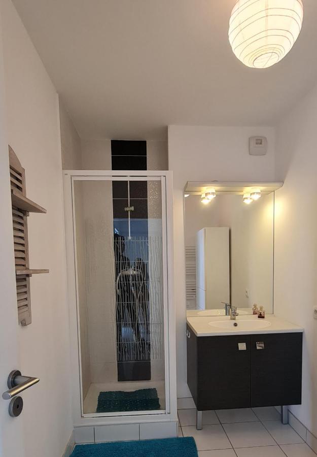 קונקרנו Appartement Devant La Plage Avec Piscine מראה חיצוני תמונה